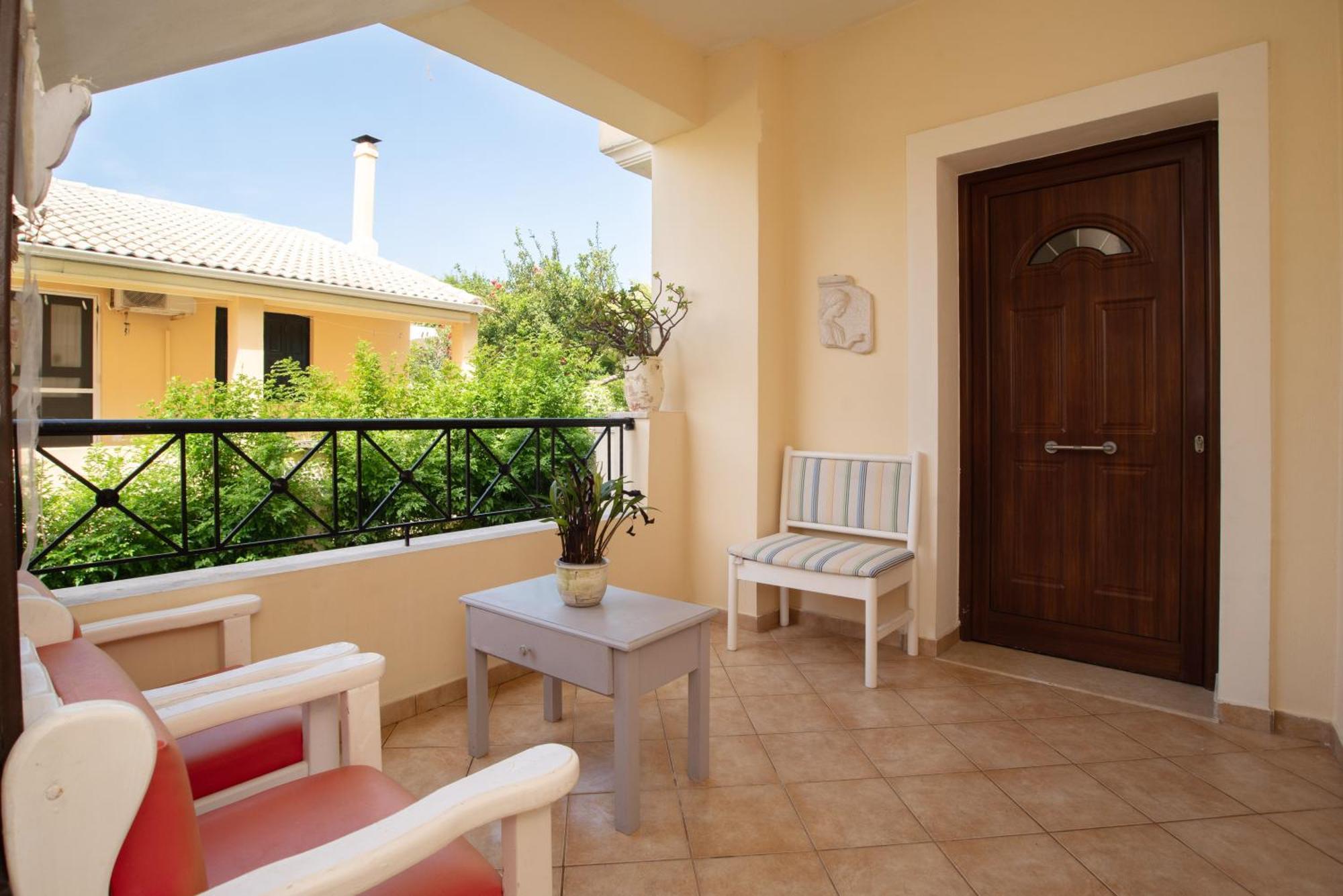 Angelique Apartments Agios Georgios  Exterior foto